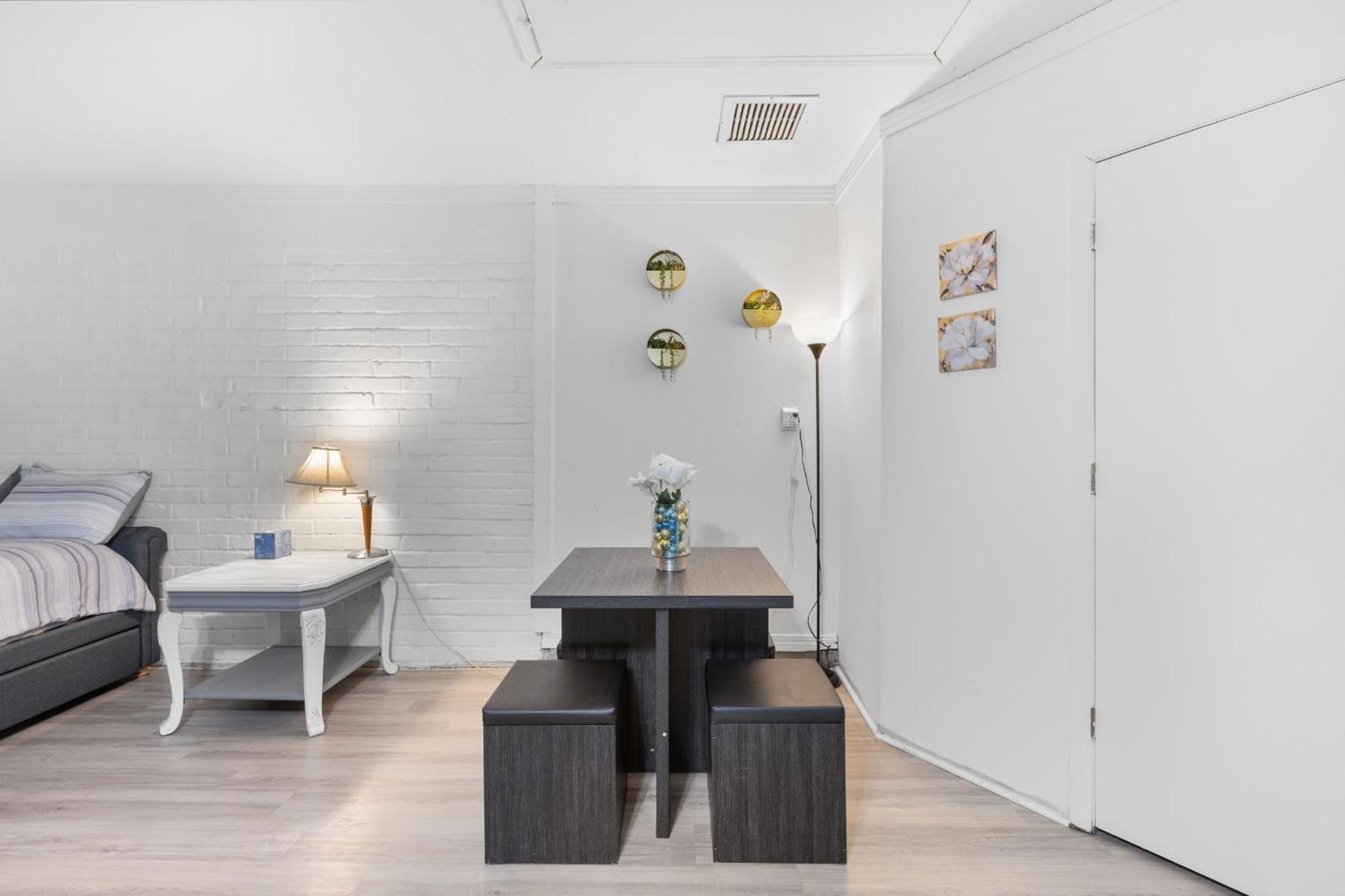 Pet Friendly Large Studio With Free Wi-Fi In Great Location! Ориндж-Парк Экстерьер фото
